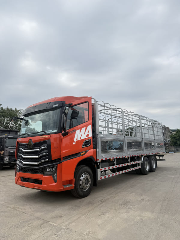 Xe tải HOWO MAX280 khung mui phủ bạt 9M9 