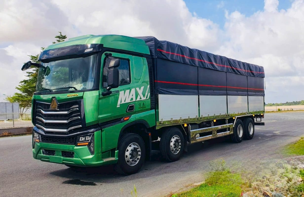 Xe tải HOWO MAX350 khung mui phủ bạt 9M7