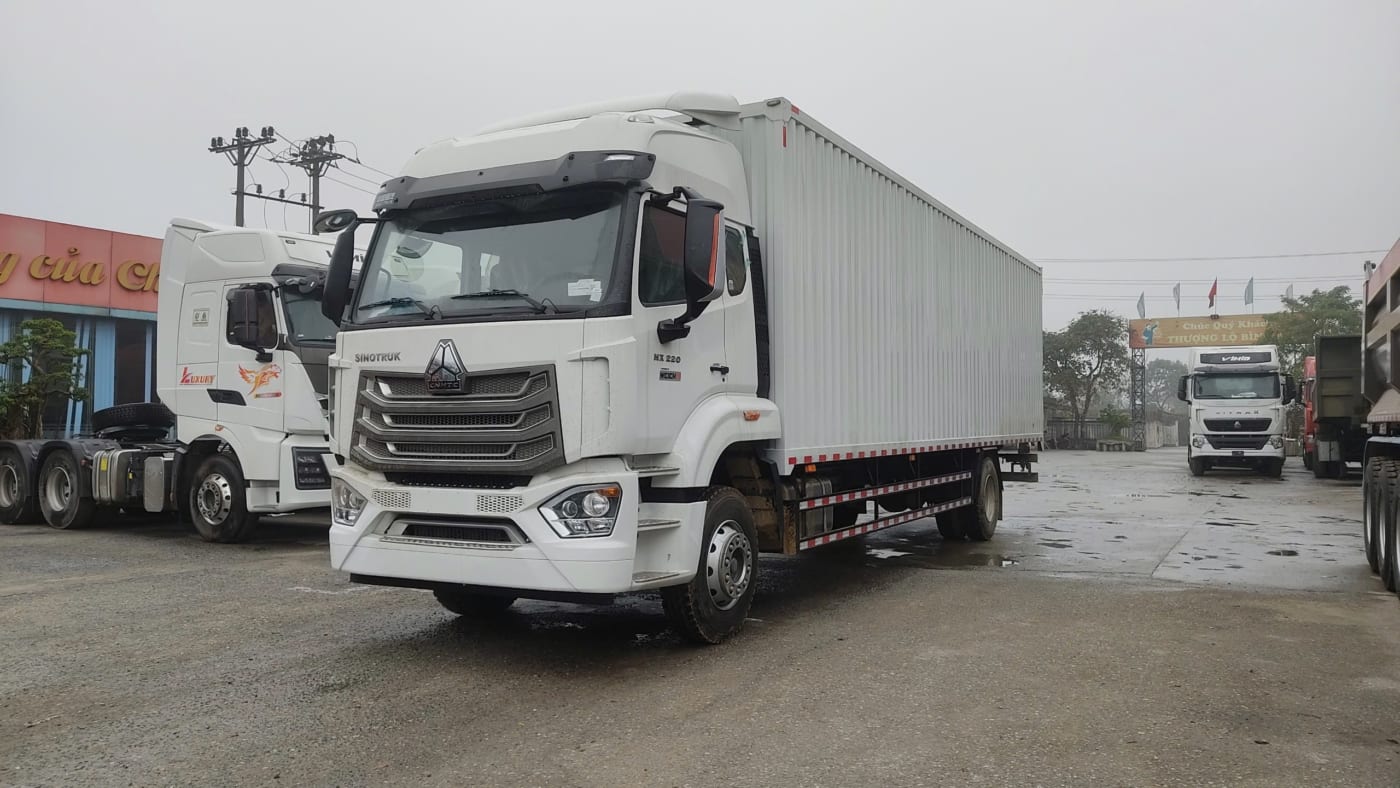 Xe tải HOWO NX220 4×2 thùng công 1CH 9M9